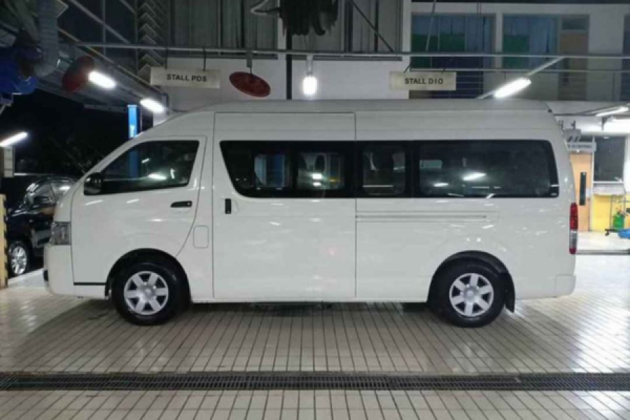 Sewa Hiace Commuter Semarang