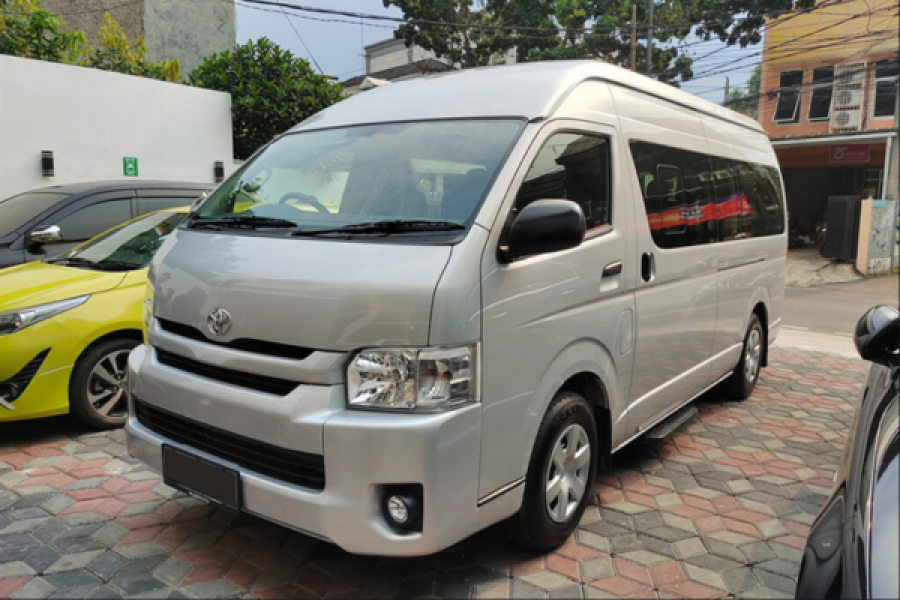 Sewa Hiace Commuter Semarang
