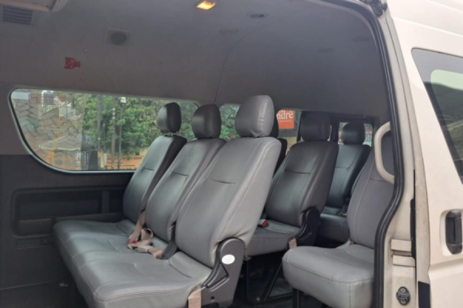 Sewa Hiace Commuter Semarang